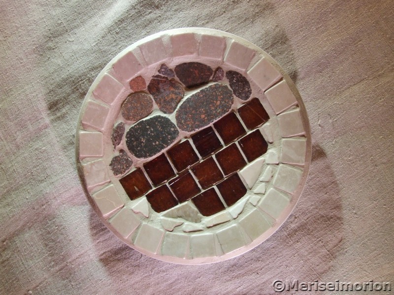Mosaikteller aus Glas und Marmor