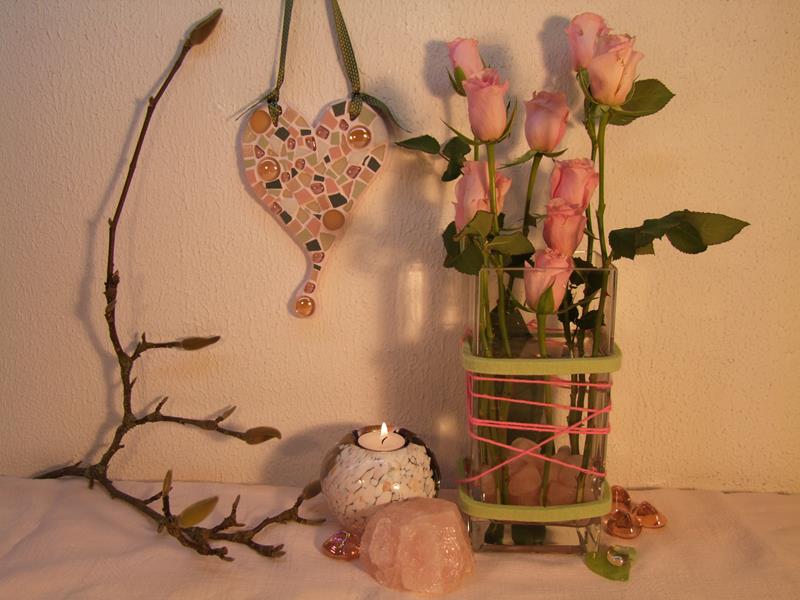 Glasvasen Deko mit rosa Rosen