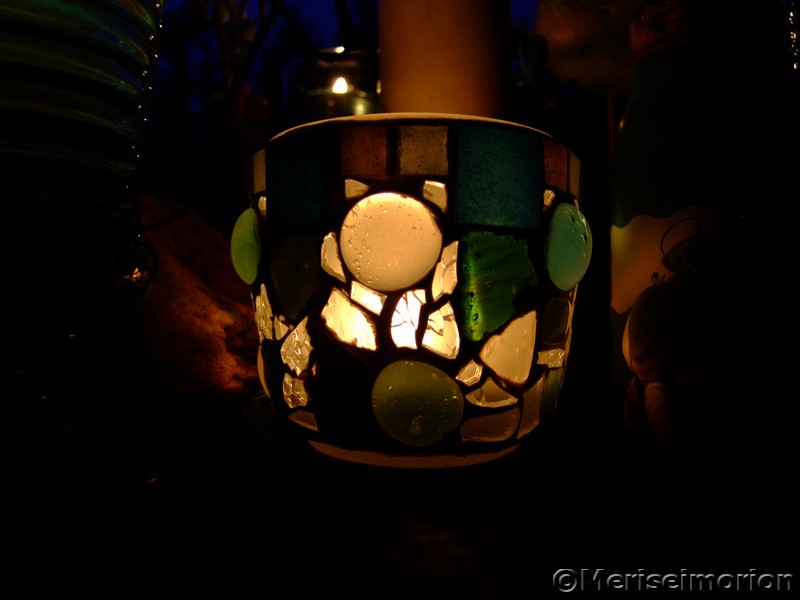 Mosaik Windlicht bei Nacht