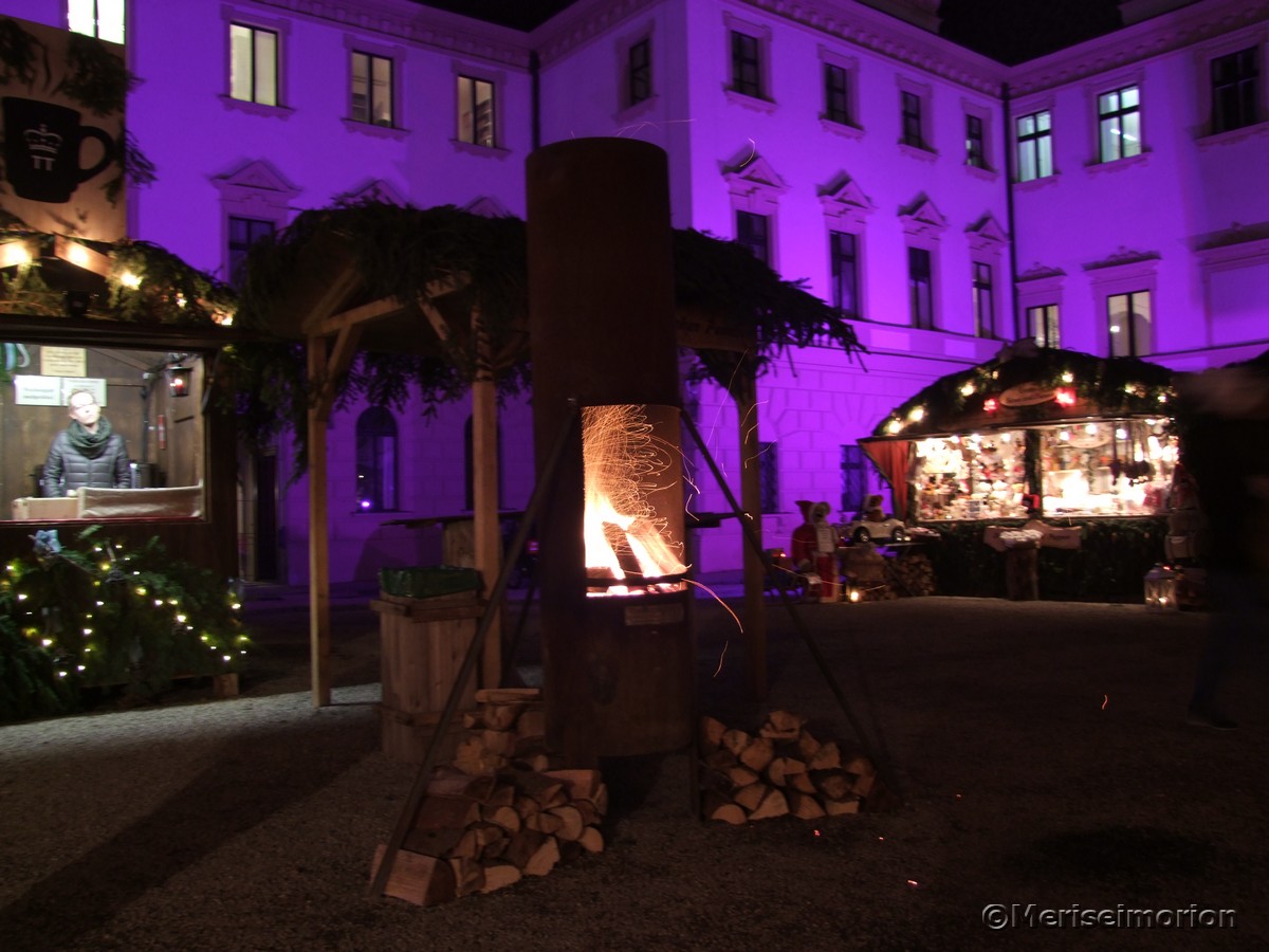 Feuerstelle Schlosshof