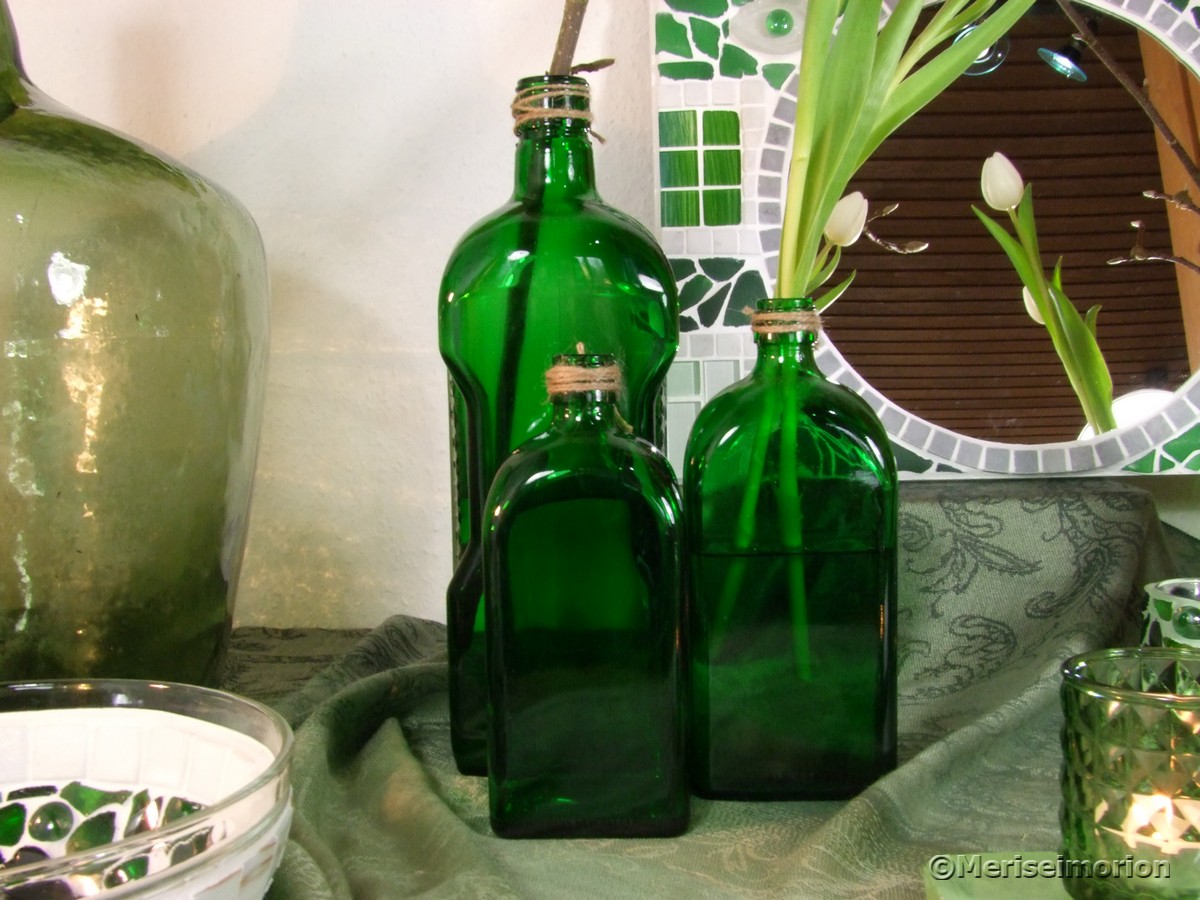 Grüne Glasflaschen Deko