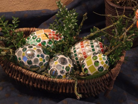 Osterdeko mit Mosaik